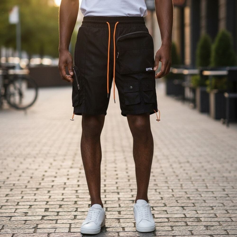 Vintage Y2K EPTM Men’s Black Multi-Pocket Cargo Club Shorts Size Medium - 32W